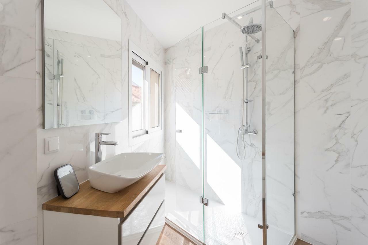 Alfama Lounge Three-Bedroom Apartment W/ River View And Parking - By Lu Holidays Lisboa Exterior foto